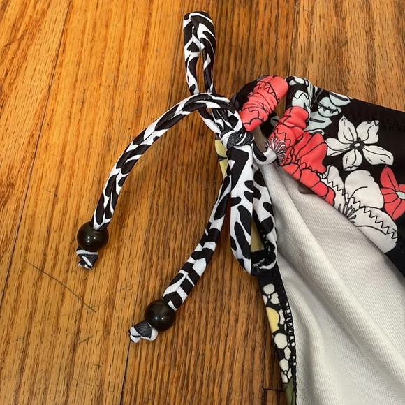 Jessica Simpson Tropical Punch Side-Tie Hipster Bikini Bottoms size Large NWT - Picture 4 of 7